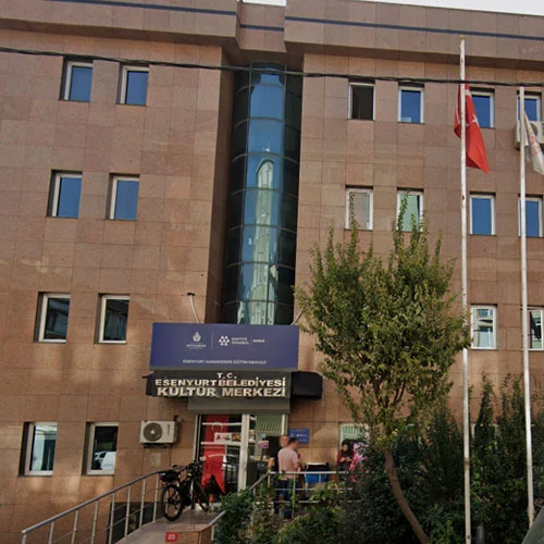 Haramidere İSMEK Esenyurt'un sanayisine katkı sağlamaya devam ediyor.